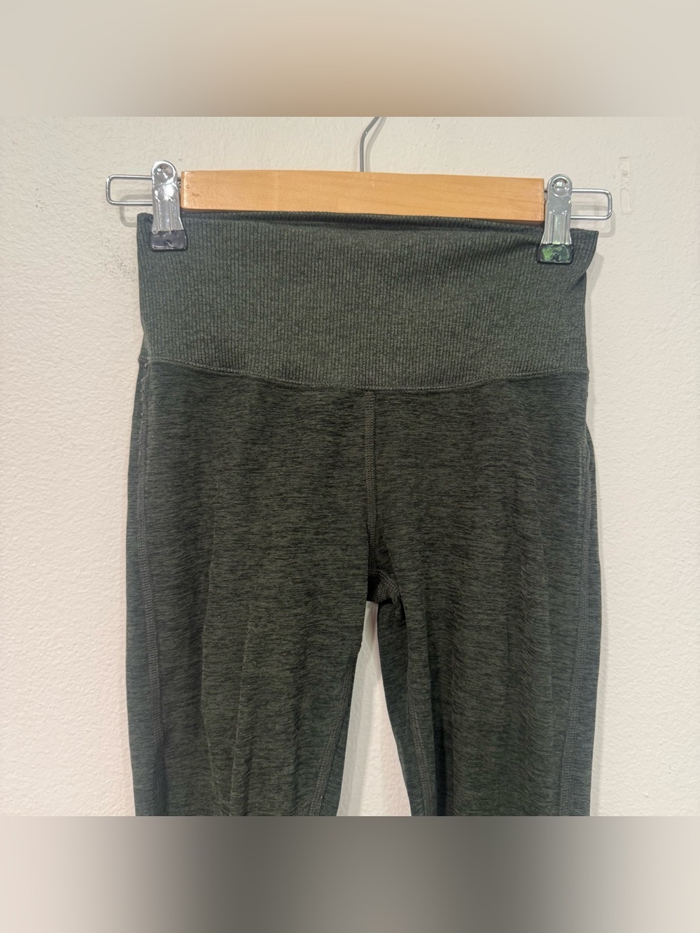 Alo Yoga Green High Waist Alosoft Lounge Leggings XXS - Picture 3 of 9